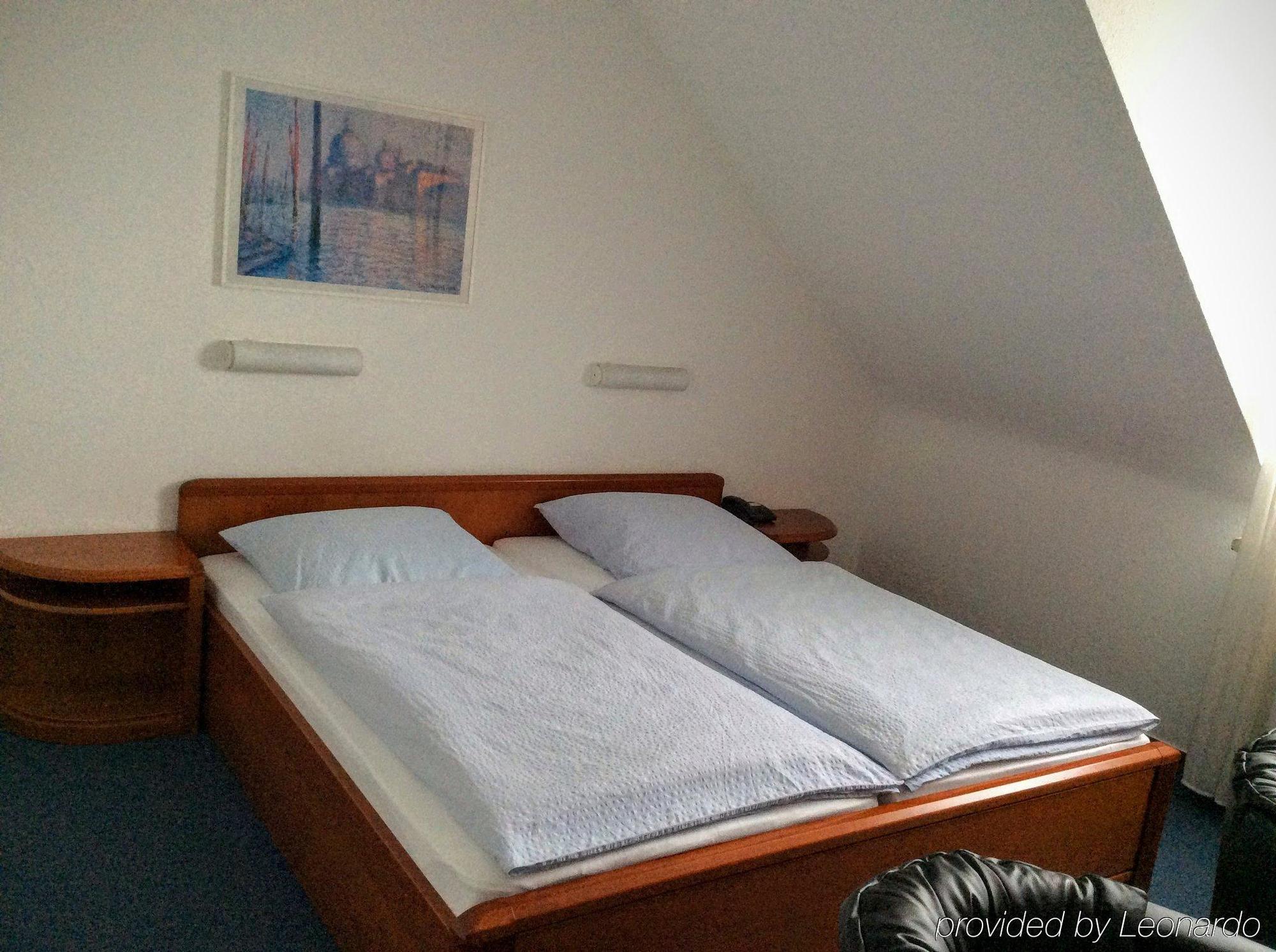 Hotel Alt Buettgen Карст Екстер'єр фото