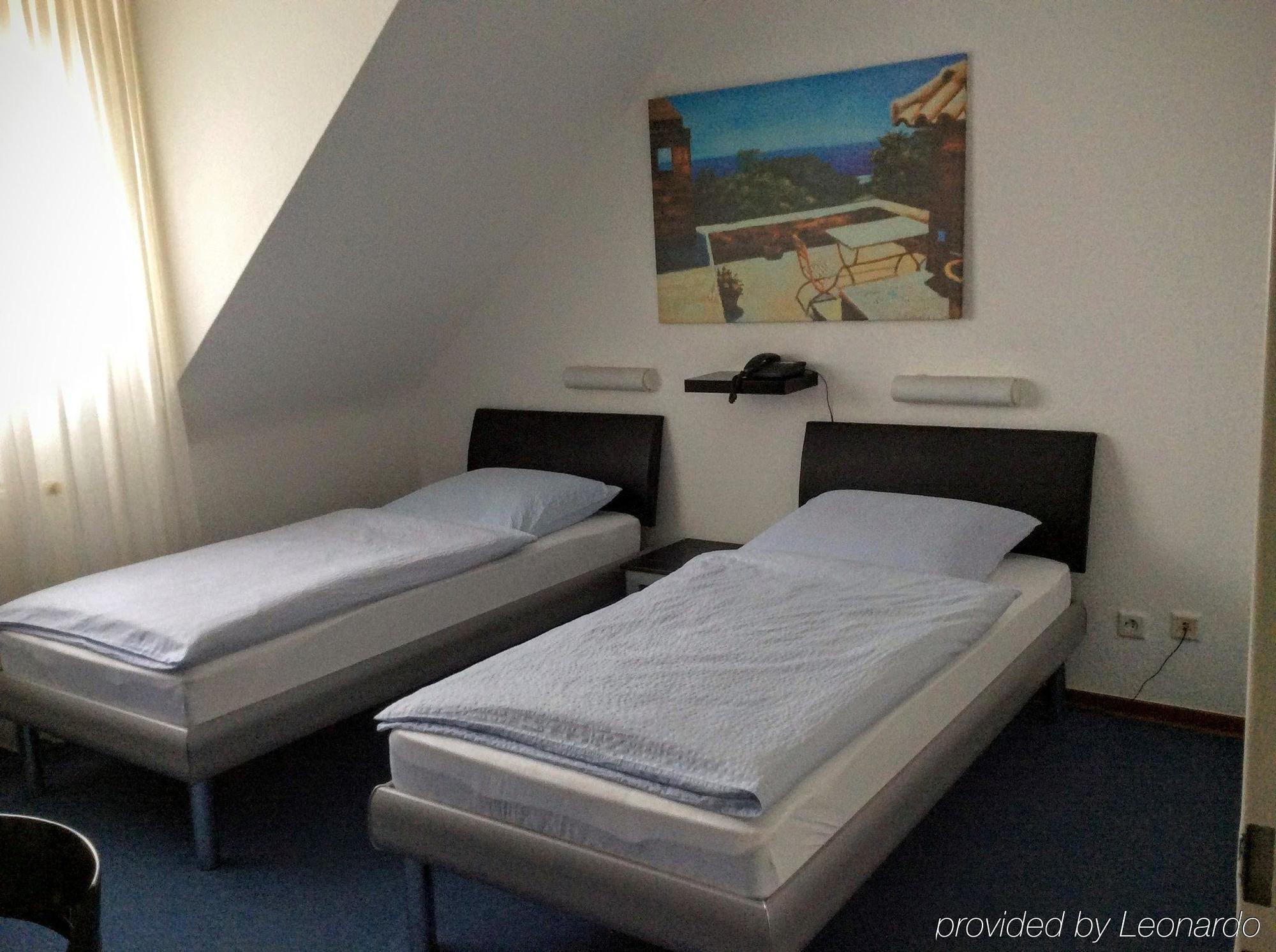 Hotel Alt Buettgen Карст Екстер'єр фото