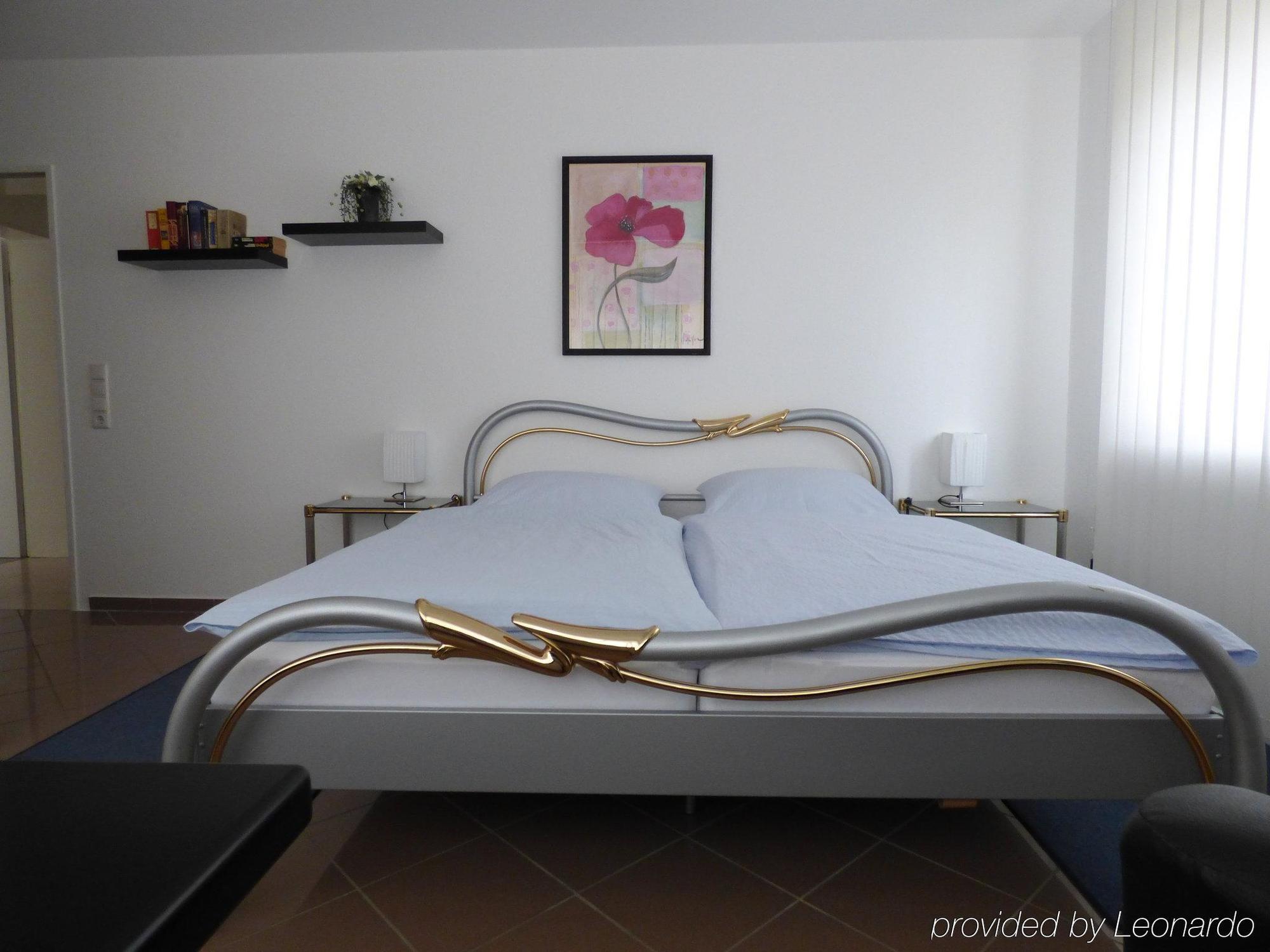 Hotel Alt Buettgen Карст Екстер'єр фото