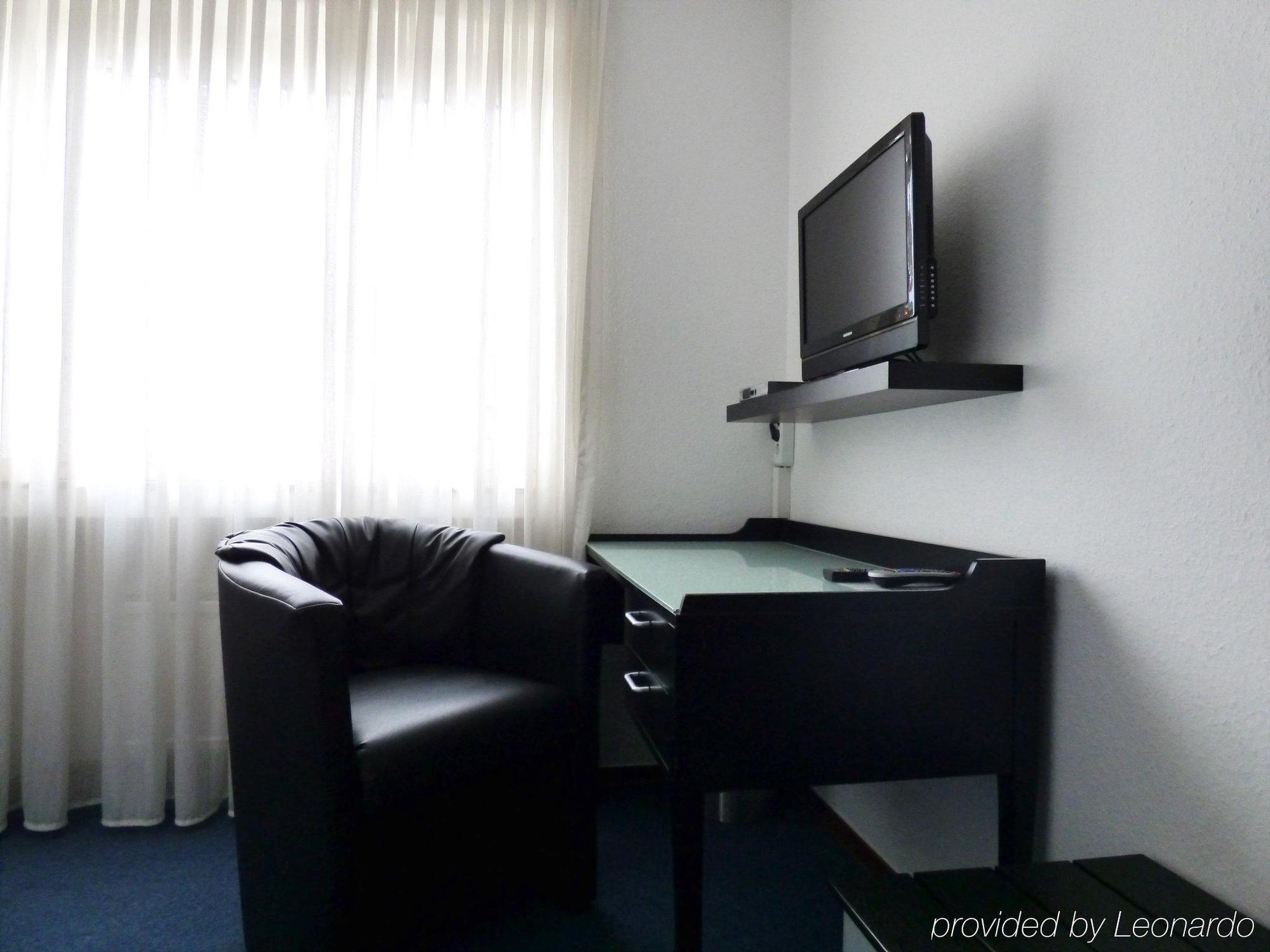 Hotel Alt Buettgen Карст Екстер'єр фото