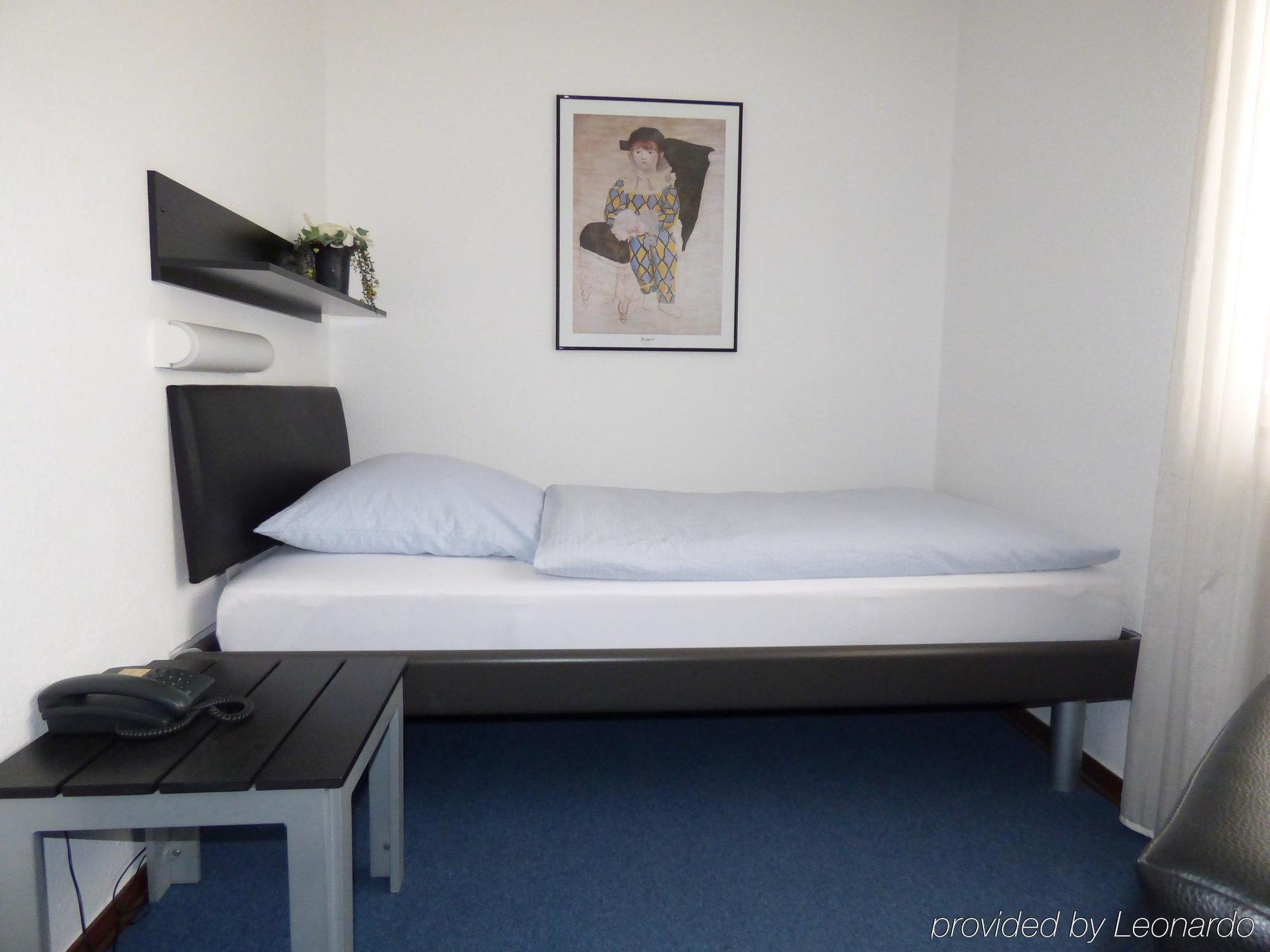 Hotel Alt Buettgen Карст Екстер'єр фото