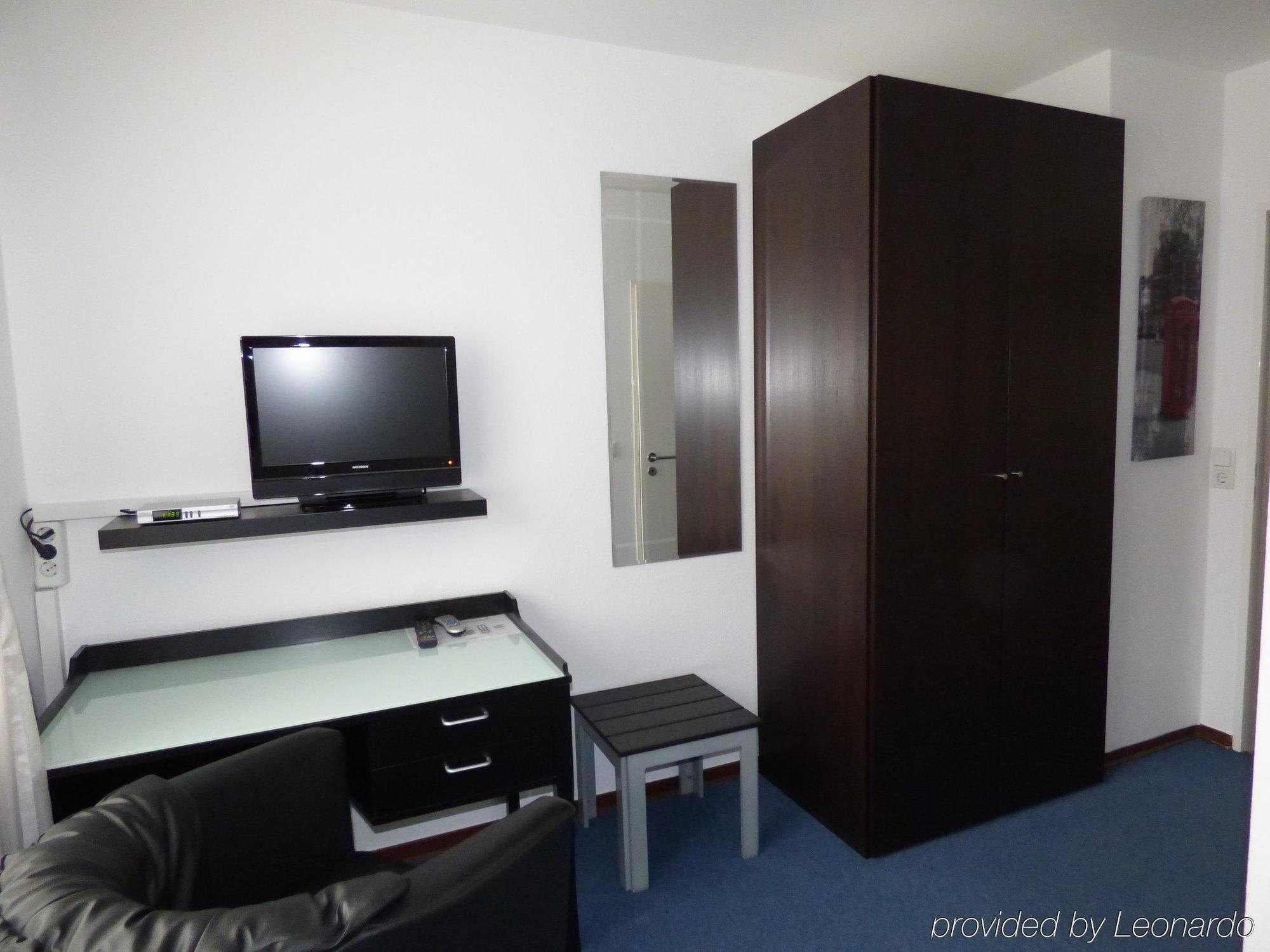 Hotel Alt Buettgen Карст Екстер'єр фото