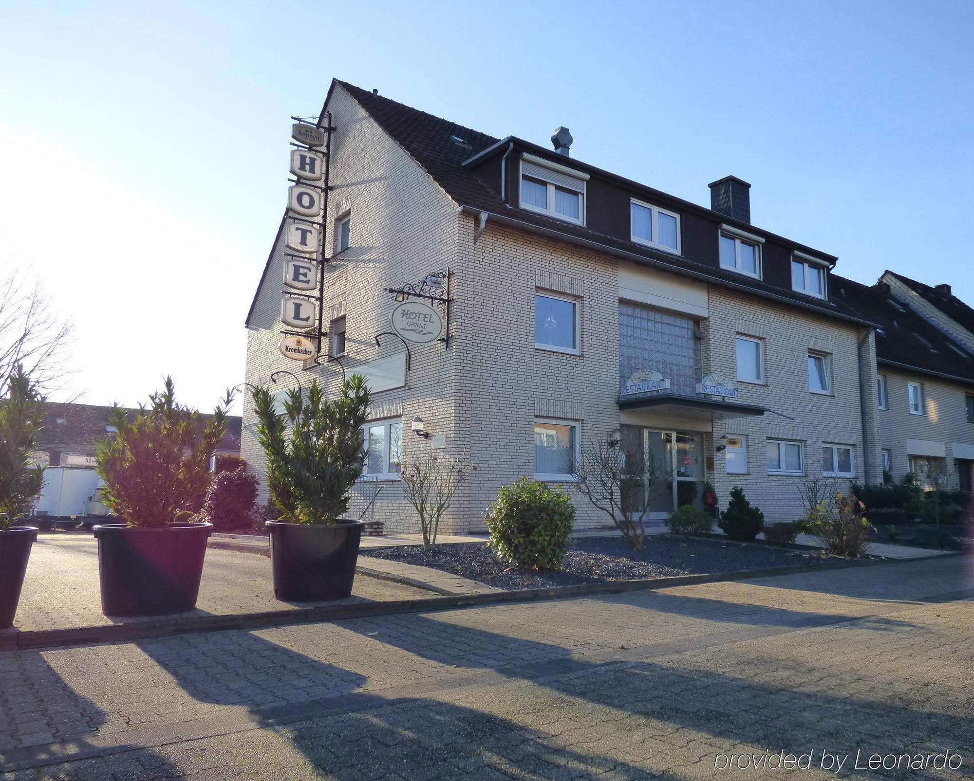 Hotel Alt Buettgen Карст Екстер'єр фото
