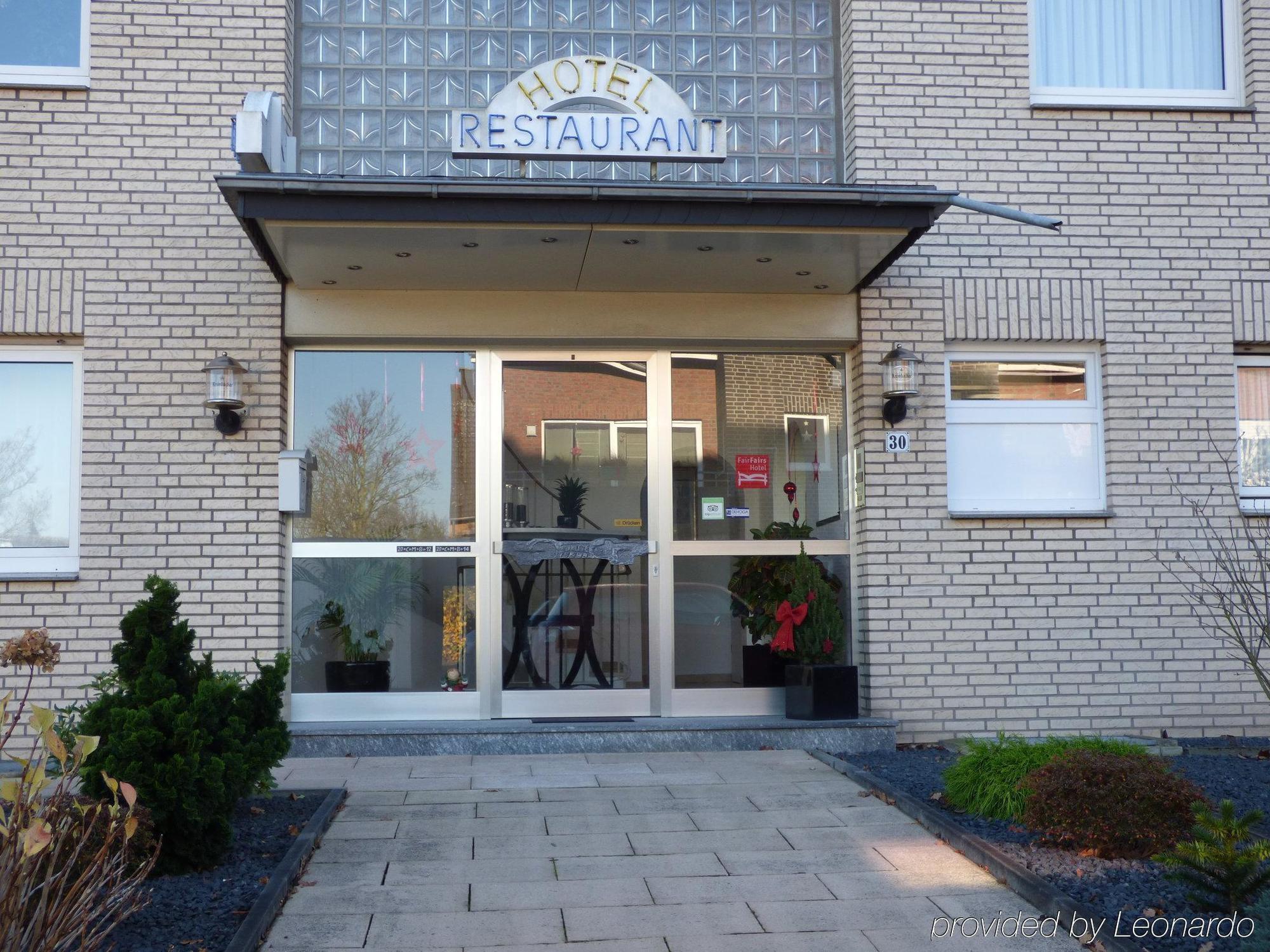 Hotel Alt Buettgen Карст Екстер'єр фото
