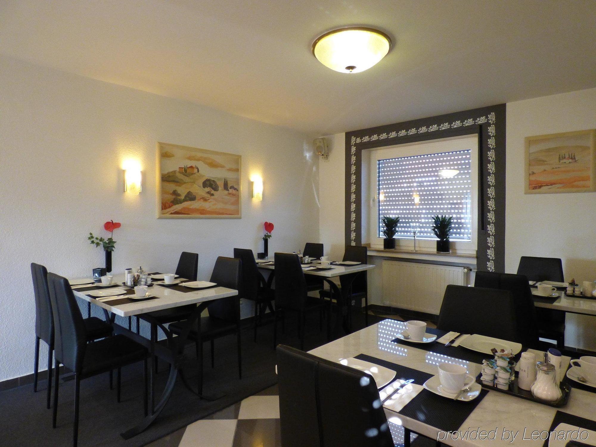 Hotel Alt Buettgen Карст Екстер'єр фото