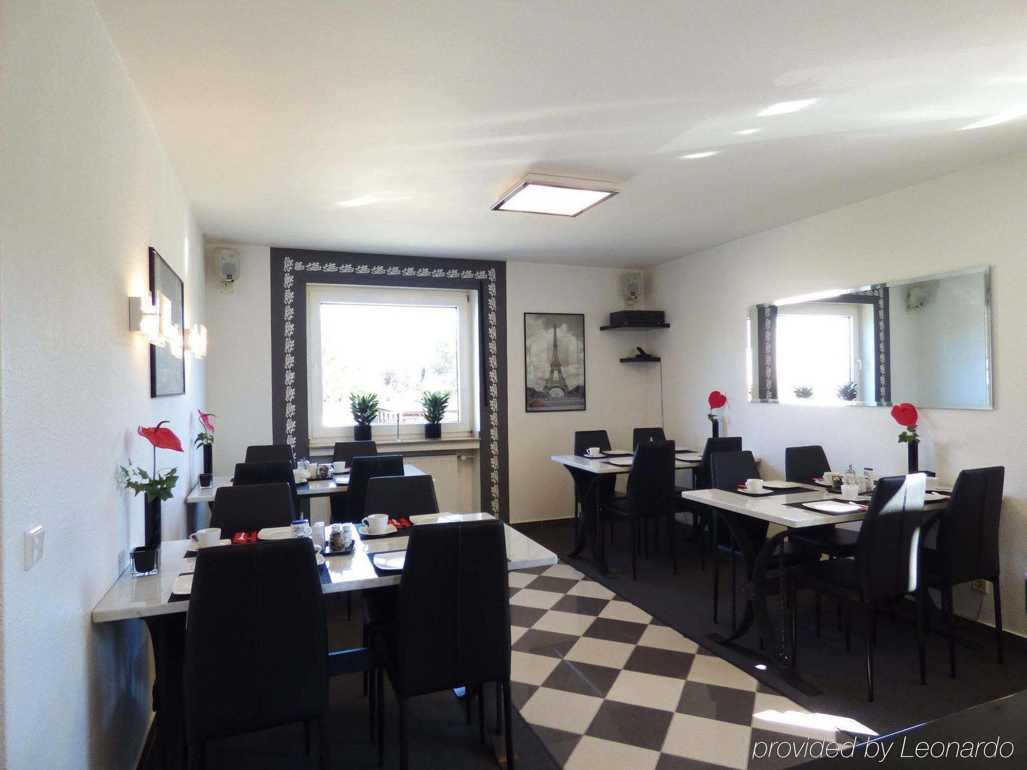 Hotel Alt Buettgen Карст Екстер'єр фото