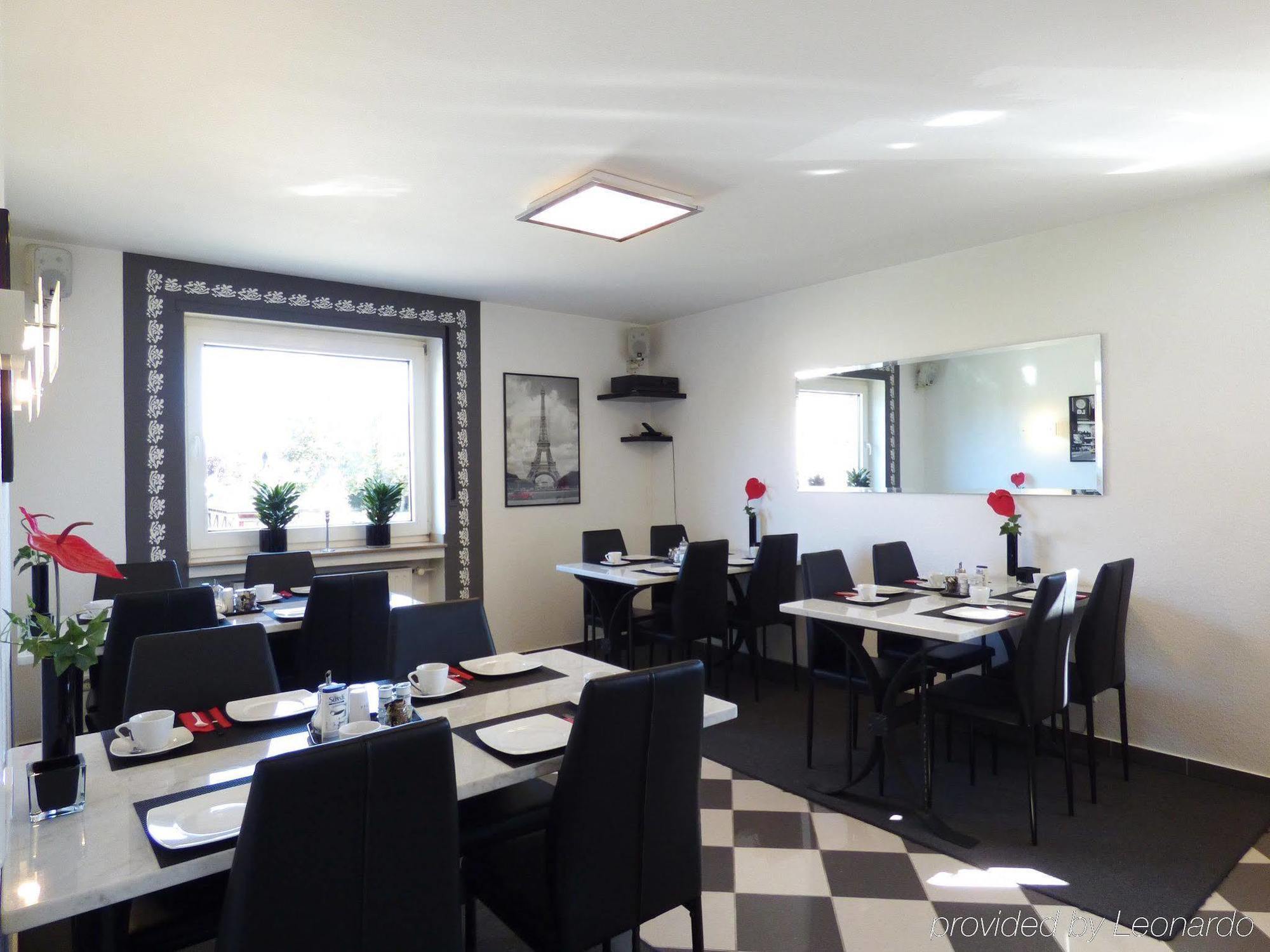 Hotel Alt Buettgen Карст Екстер'єр фото