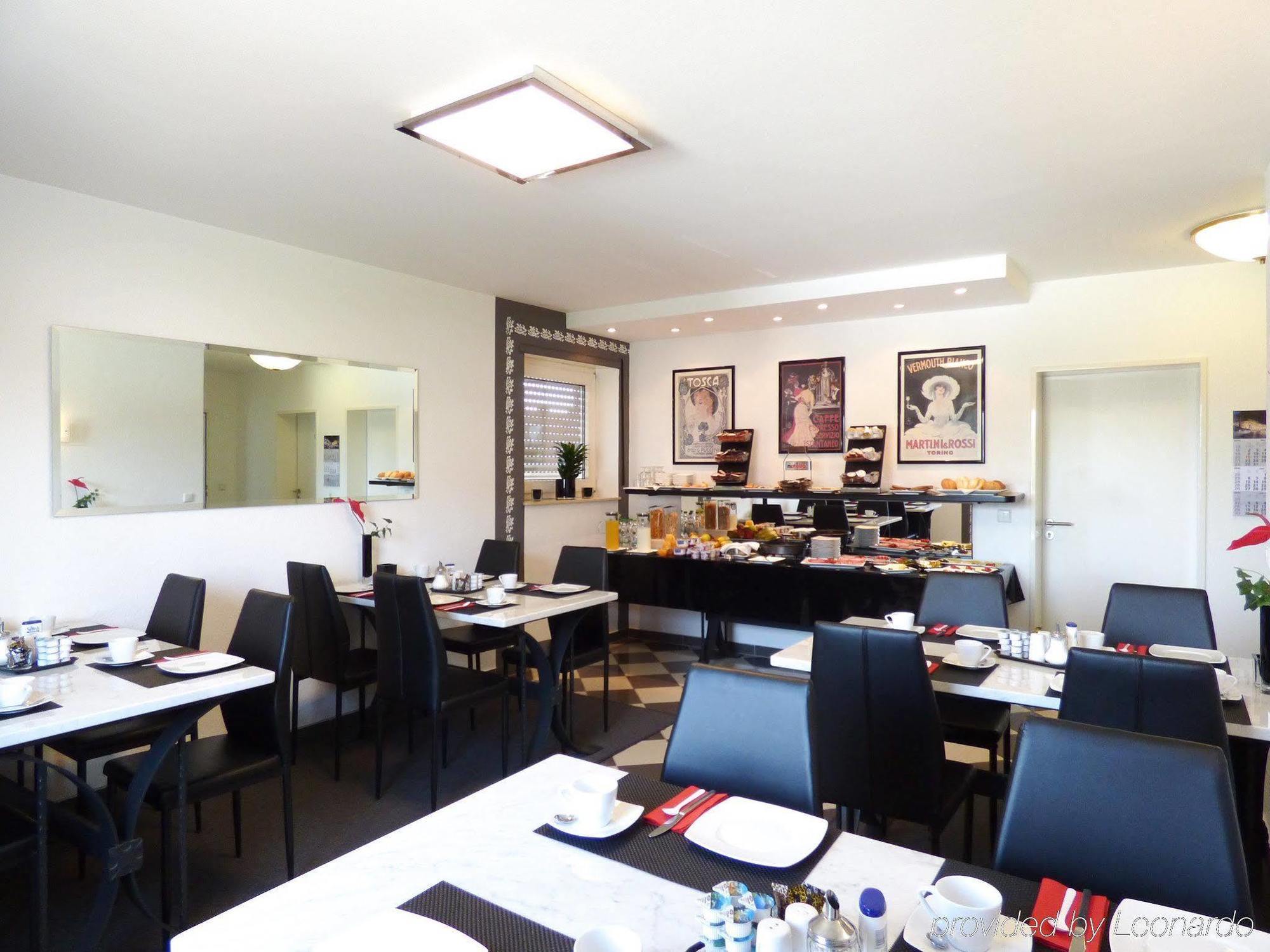 Hotel Alt Buettgen Карст Екстер'єр фото
