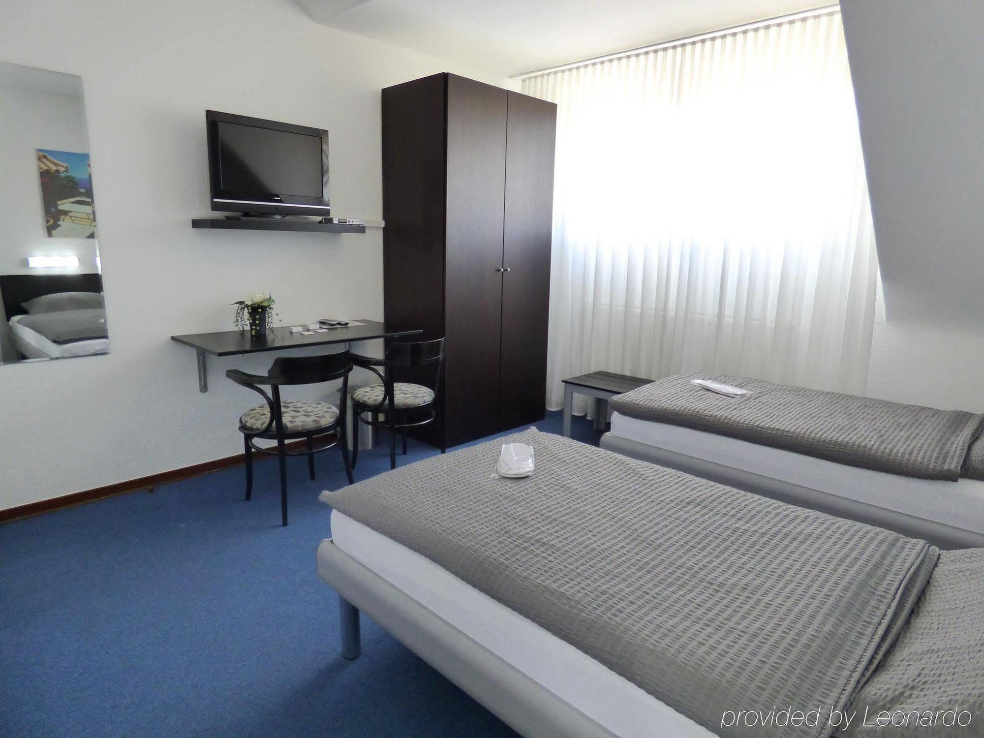 Hotel Alt Buettgen Карст Екстер'єр фото