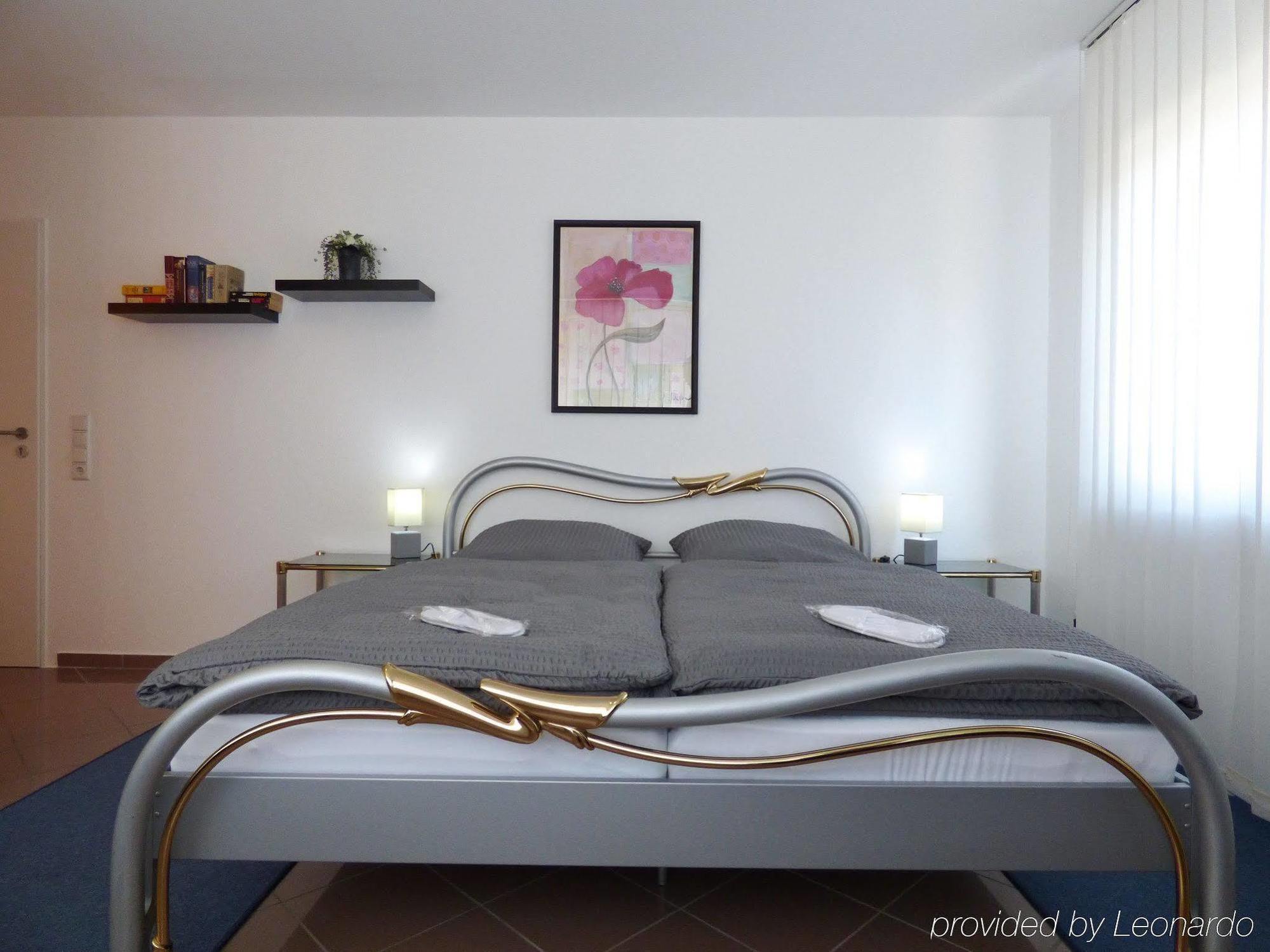 Hotel Alt Buettgen Карст Екстер'єр фото