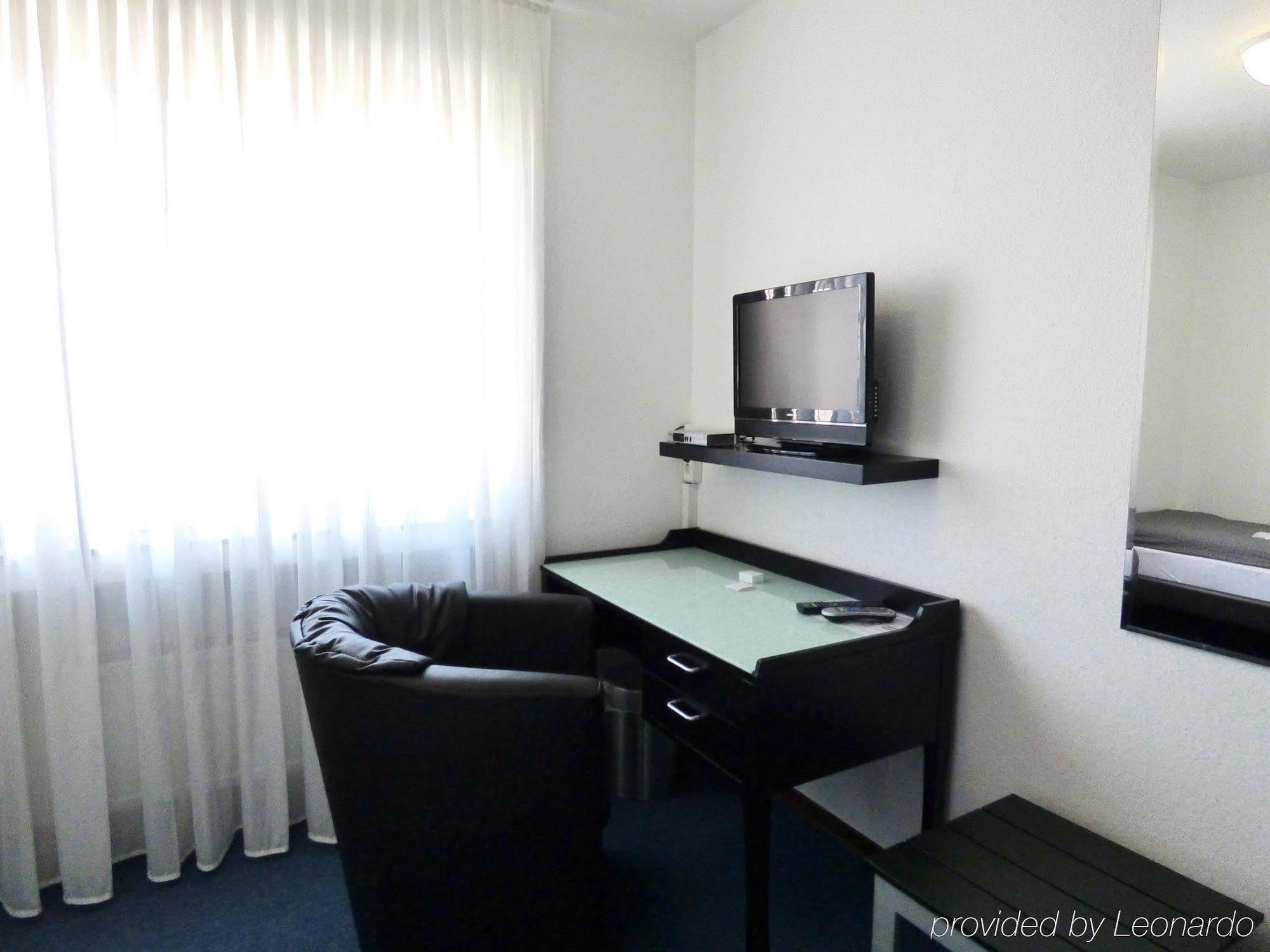 Hotel Alt Buettgen Карст Екстер'єр фото