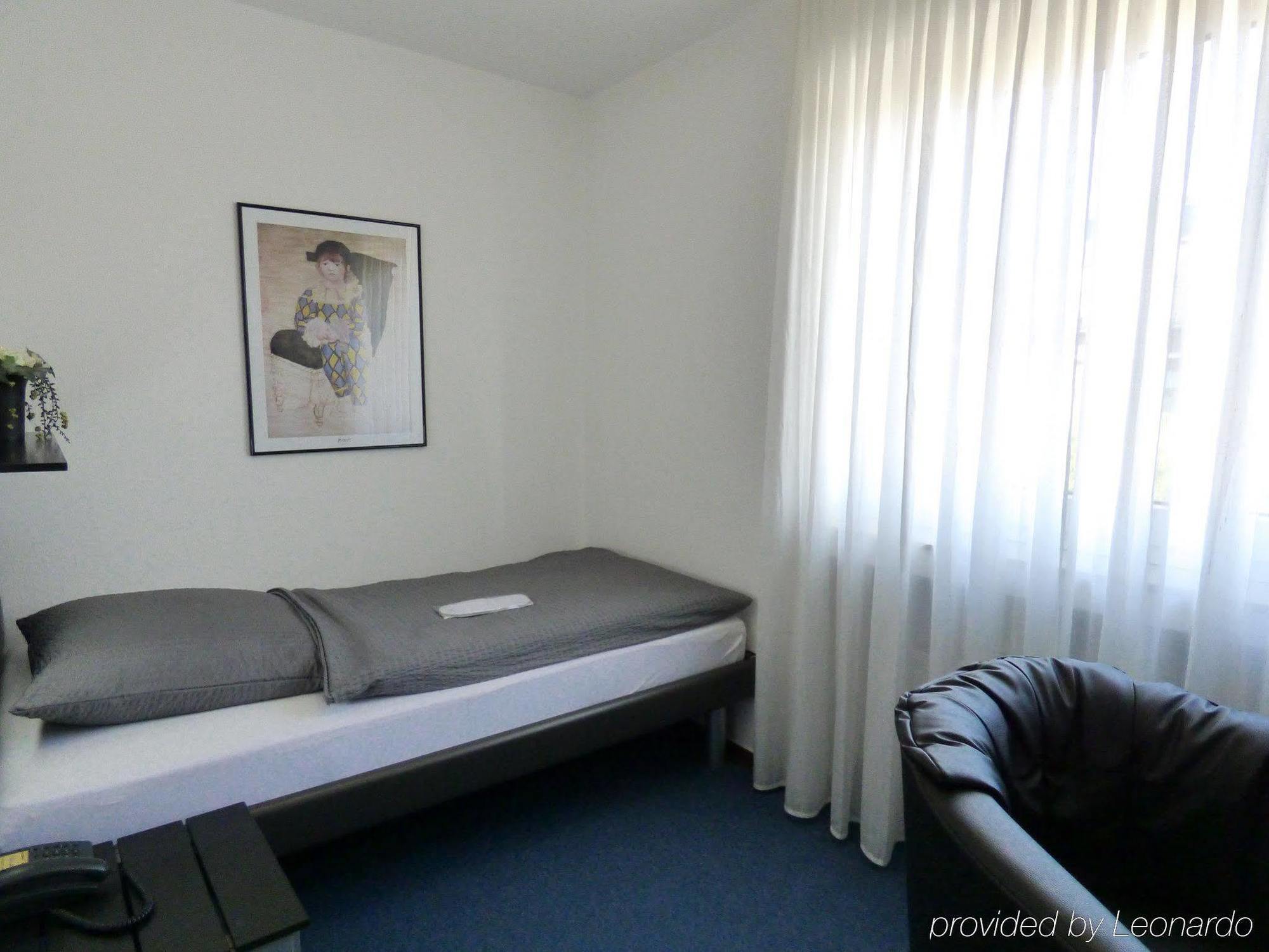 Hotel Alt Buettgen Карст Екстер'єр фото